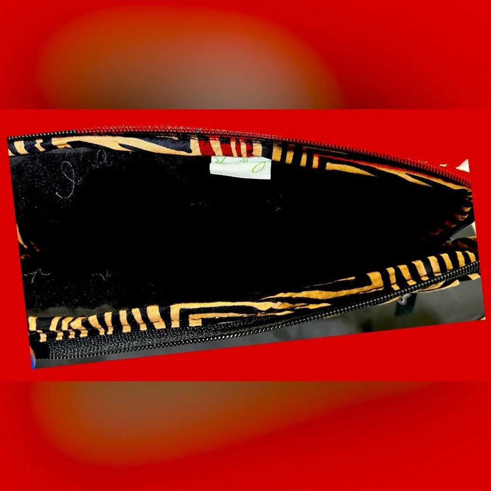Vera Bradley-Retired-(Zebra) Cover